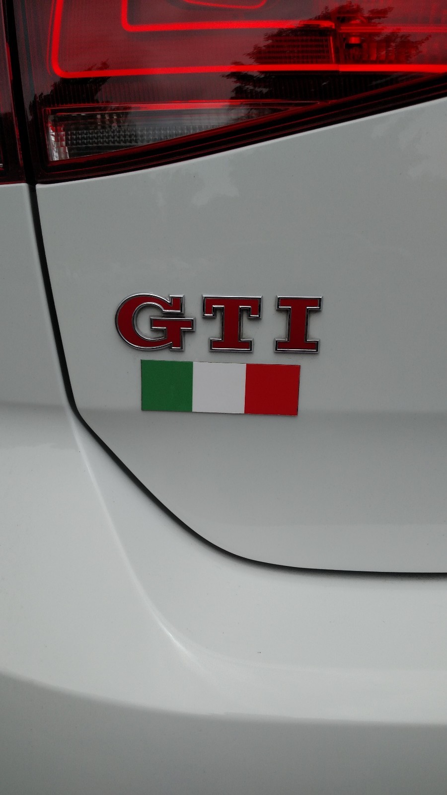 Magnetic Italian Flag Auto Accessory Italy Emblem Made in U.S.A New Qty 1