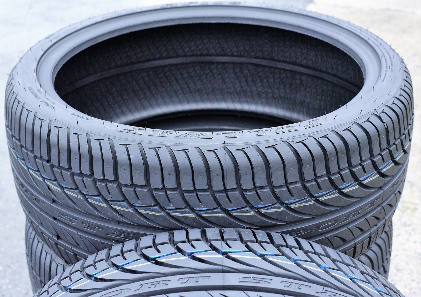 Tire Fullway HP108 225/40ZR18 225/40R18 92W XL A/S All Season Performance