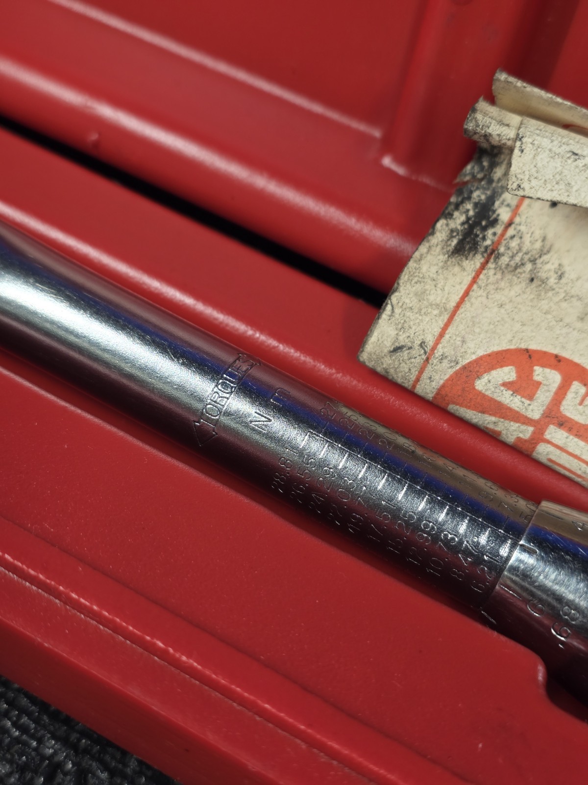Mac Tools TW250R 3/8″ Drive Click Style Torque Wrench With Case 50-250in. lbs.