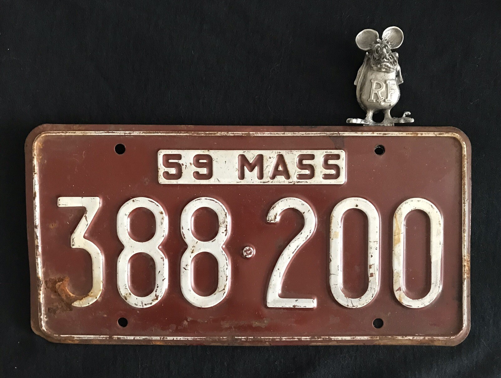 BIG DADDY ROTH RAT FINK HOT ROD SOLID METAL FIGURINE LICENSE PLATE TOPPER