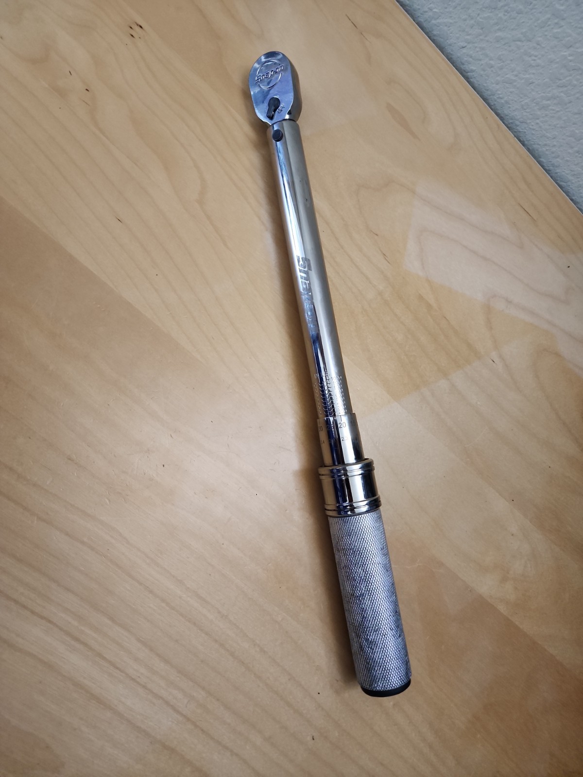 Snap On USA QD2R1000A 3/8″ Drive Adjustable Click Type Compact Torque Wrench
