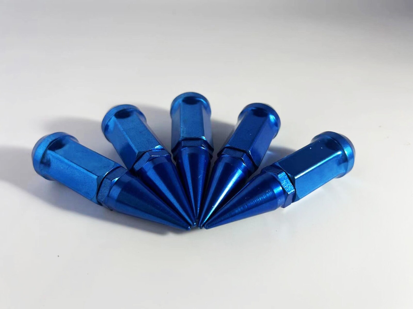 20PC BLUE 3.18” 2PC SPIKE LUG NUT 14X1.5 FOR 2008&UP DODGE CHARGER CHALLENGER