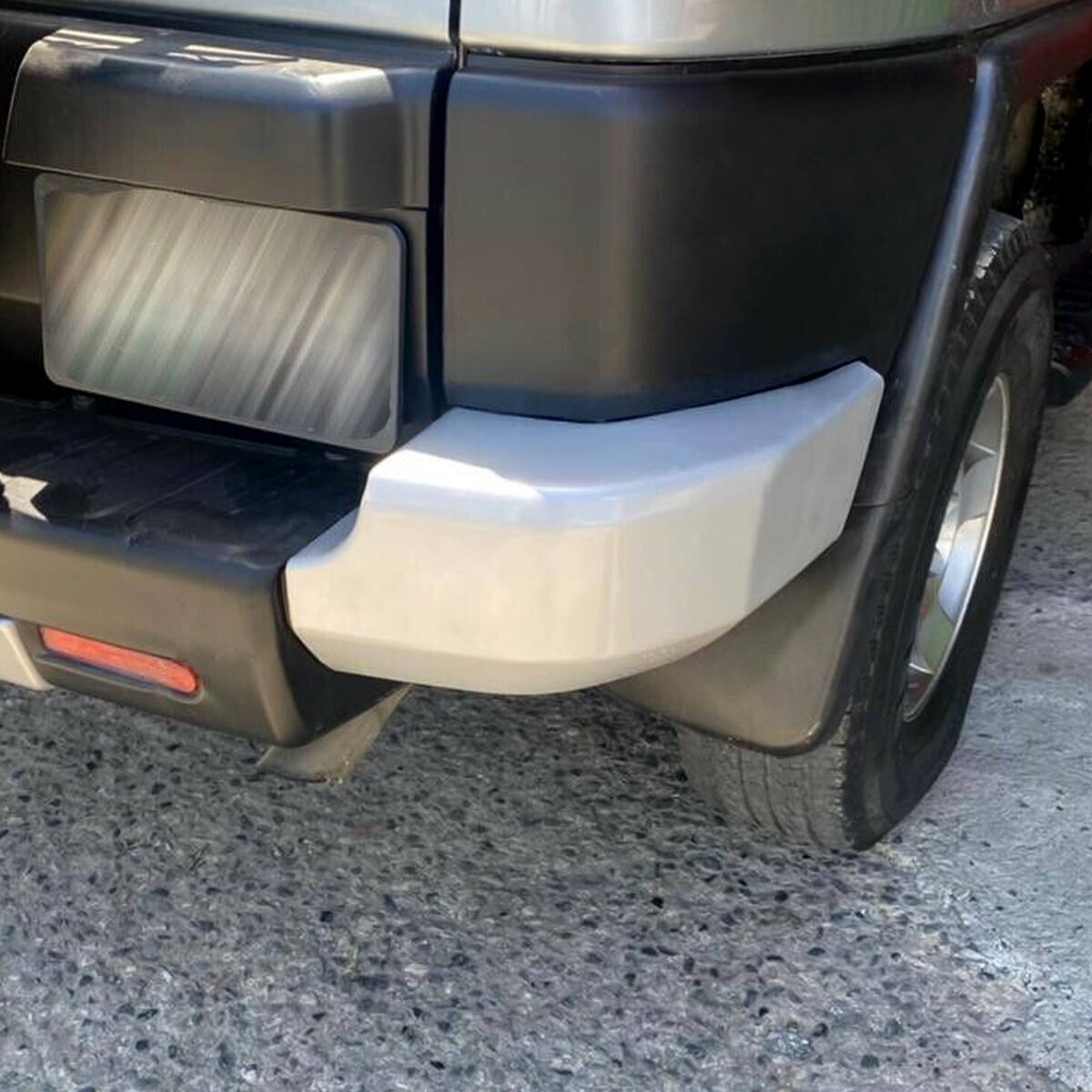 Rear Bumper Ends Caps Painted Silver LH+RH For Toyota FJ Cruiser 2007-2014 Pair