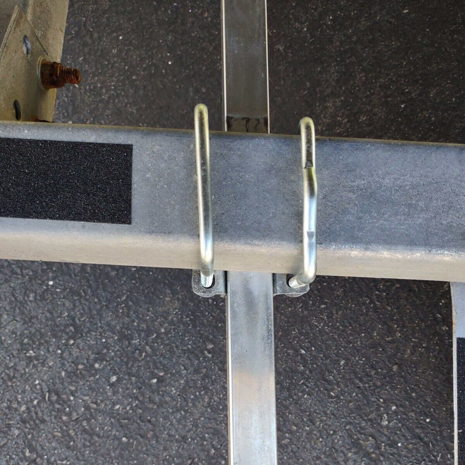 Pair 60″ Boat Trailer Zinc-Plated Guide On Post Kit With PVC Poles Covers