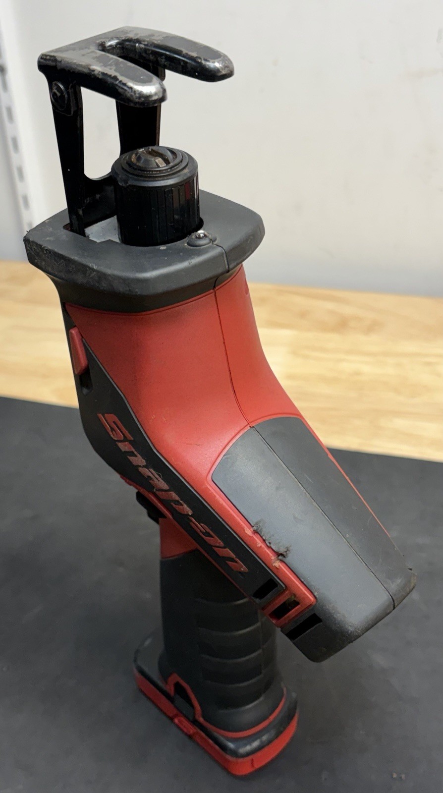 NICE! Snap On CTRS761 RED Reciprocating Saw with 14.4v Lithium Ion Battery