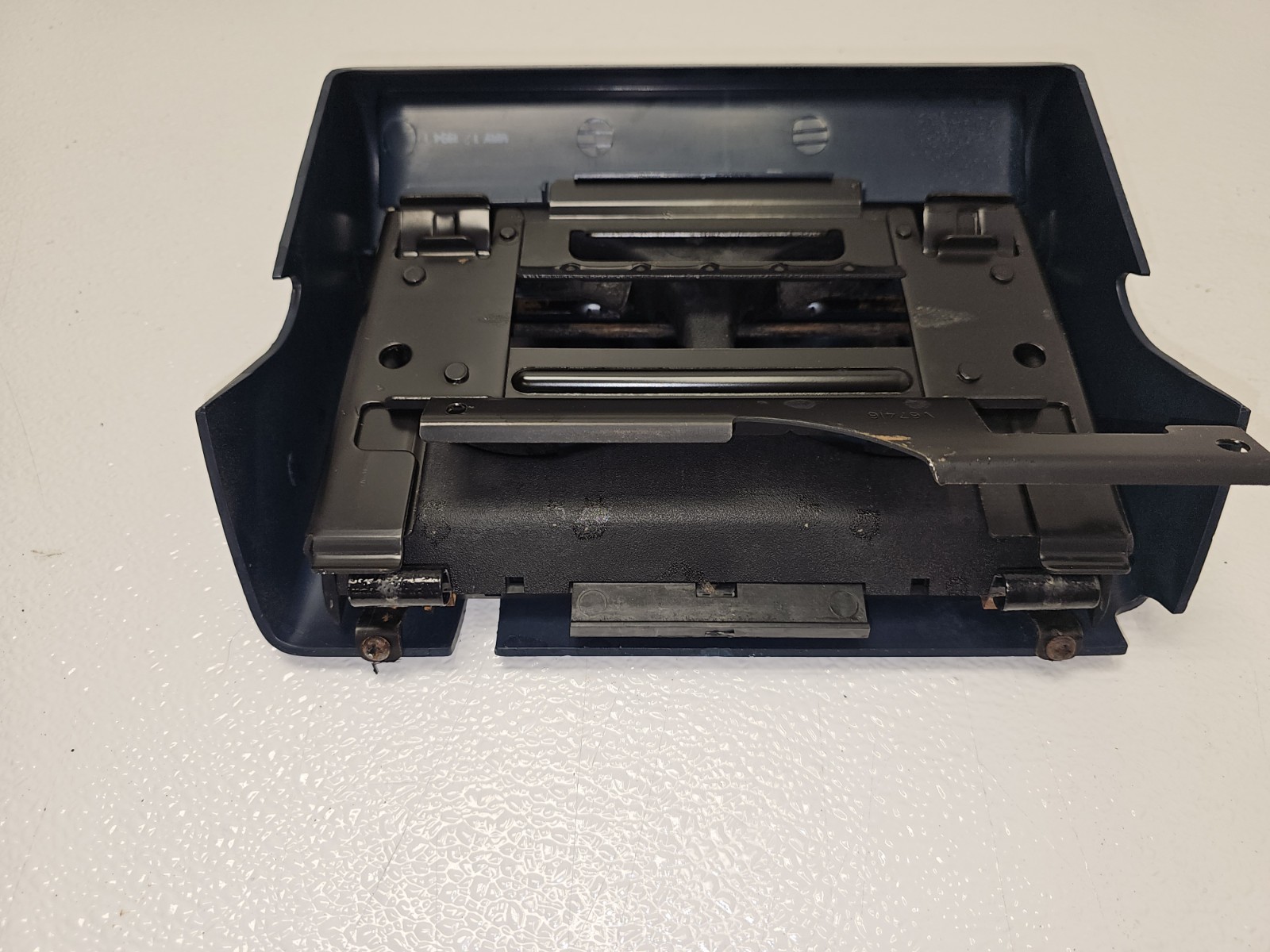 88-94 Chevy Silverado GMC 1500 Pull Out Dash Cup Holder Truck BLUE ( READ DISE)