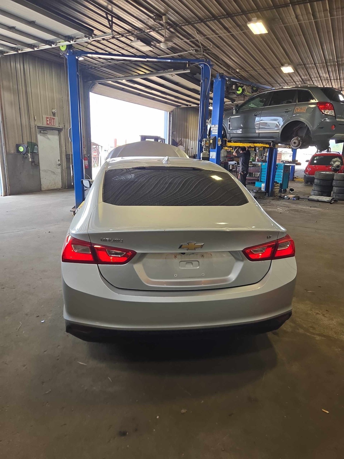 Used Front Left Door Assembly Front fits: 2016 Chevrolet Malibu VIN Z 4th digit
