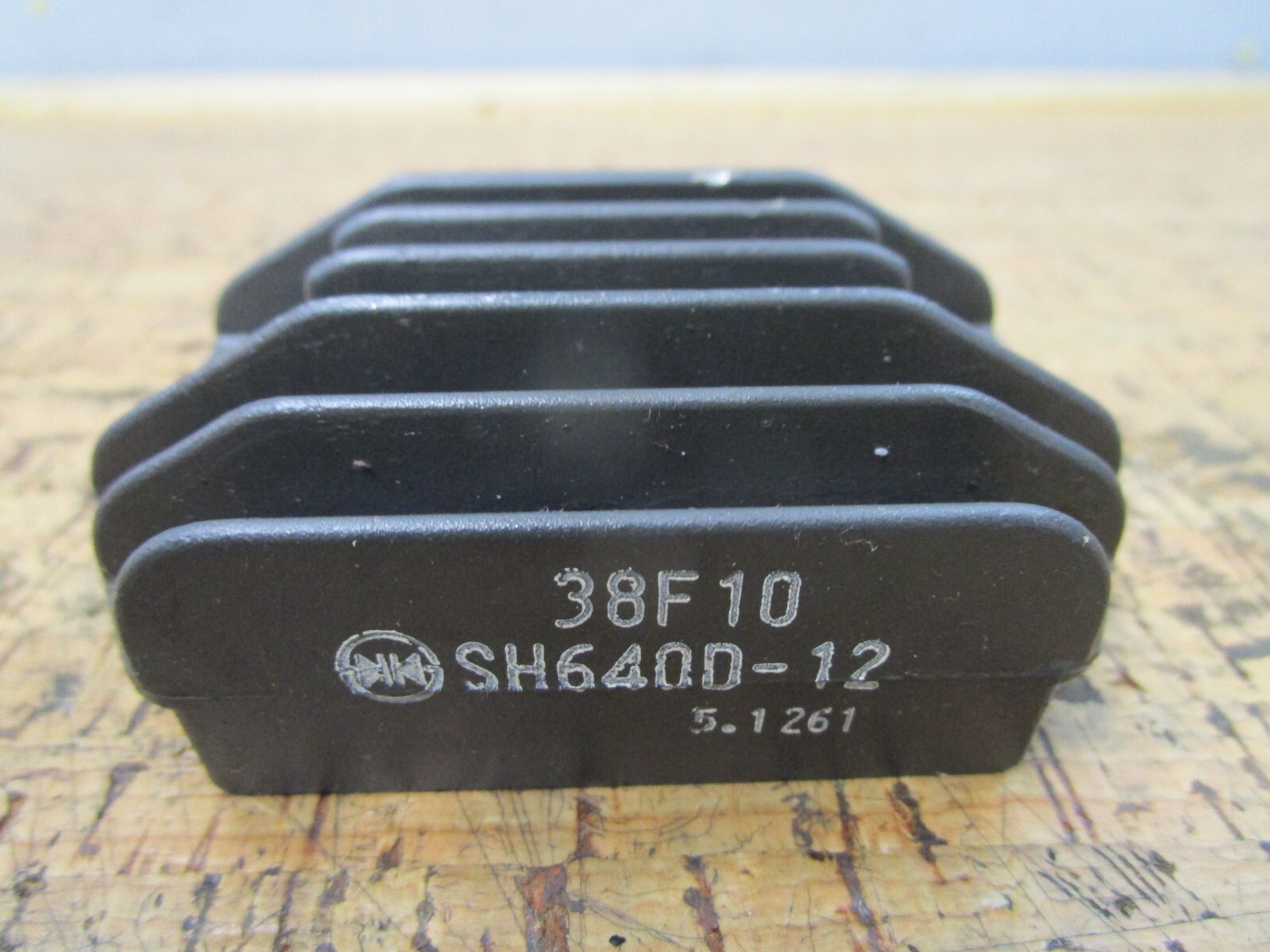 *90 DAY WARRANTY* 0820 Suzuki Rectifier/Regulator 32800-38F10