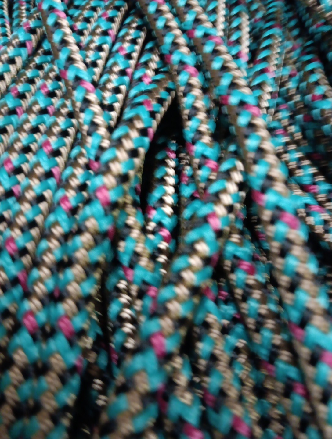 1/4 ” x 200 ft. Double Braid-Yacht Braid Polyester Legacy Rope. Made in USA.