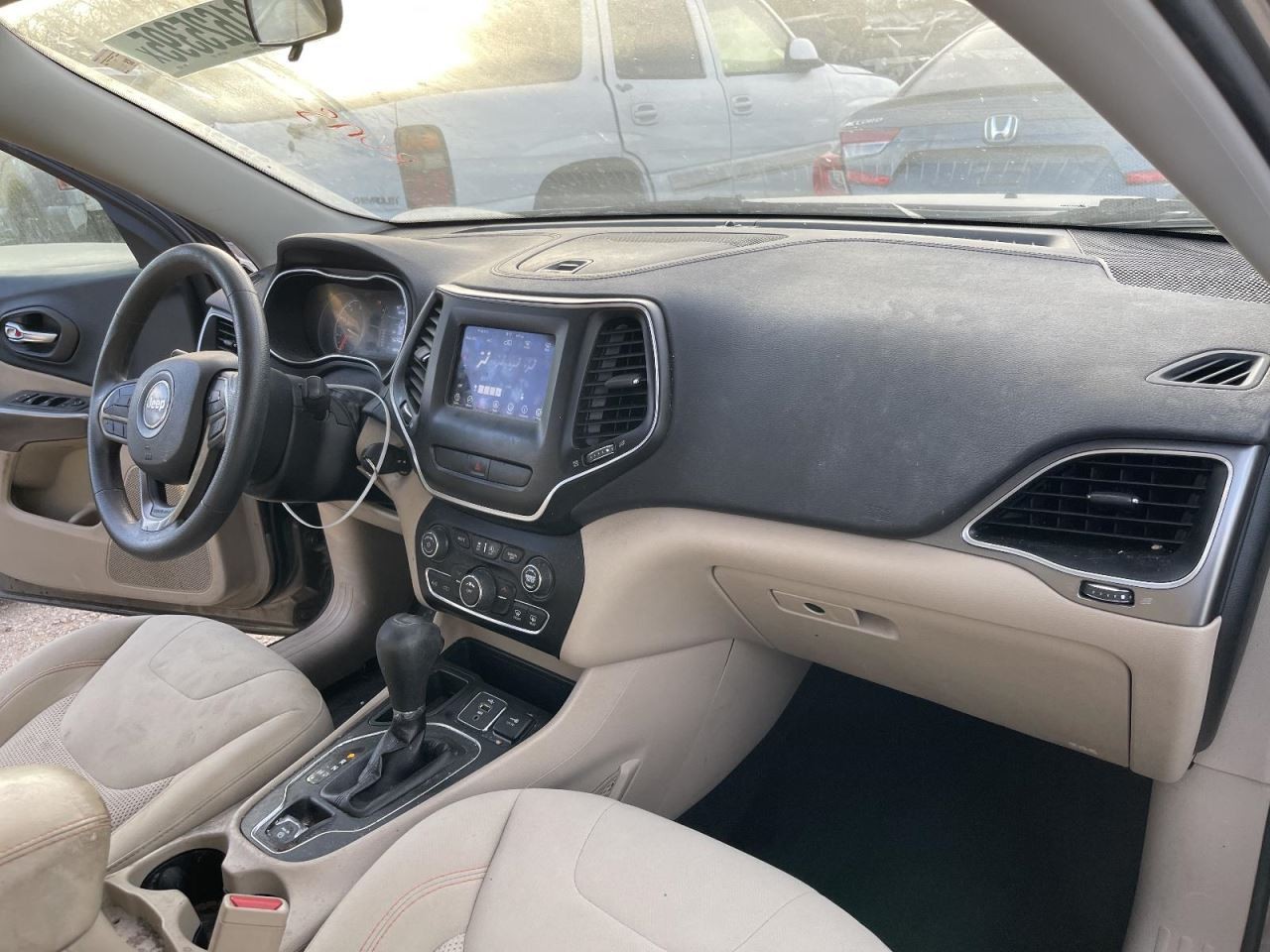 Driver Front Seat Manual Cloth Without Fold Flat Fits 15-22 CHEROKEE 1001033