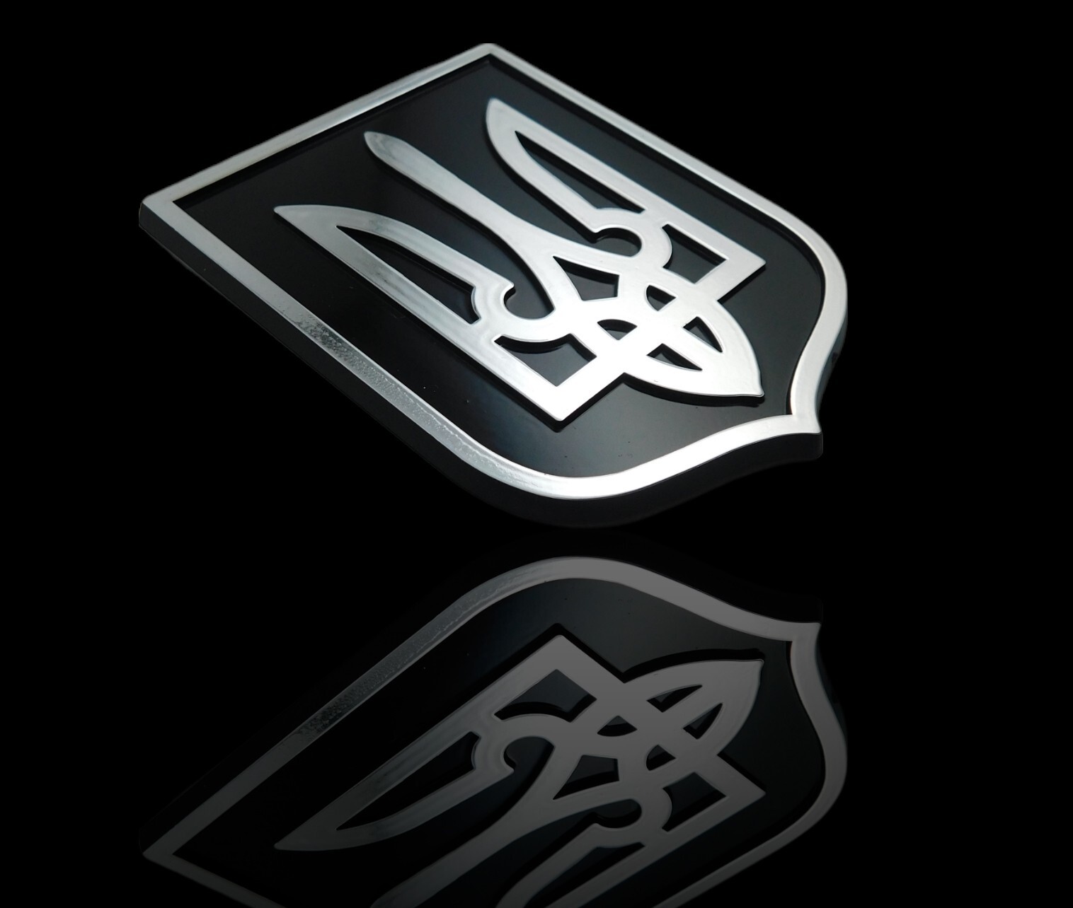 Ukraine Trident Tryzub Black Chrome plastic car emblem decal sticker crest UBC