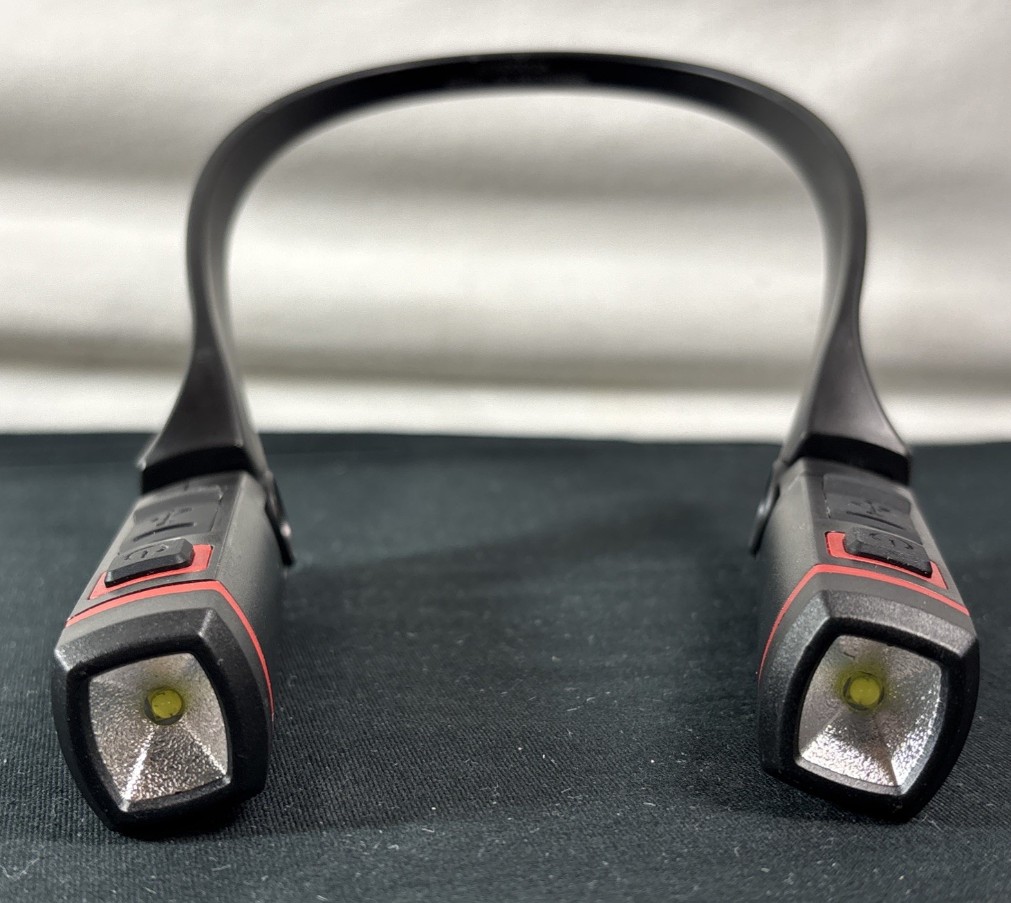 Snap-On Tools Neck Light Rechargeable LED Head Light Flashlight Black ECHDD012A