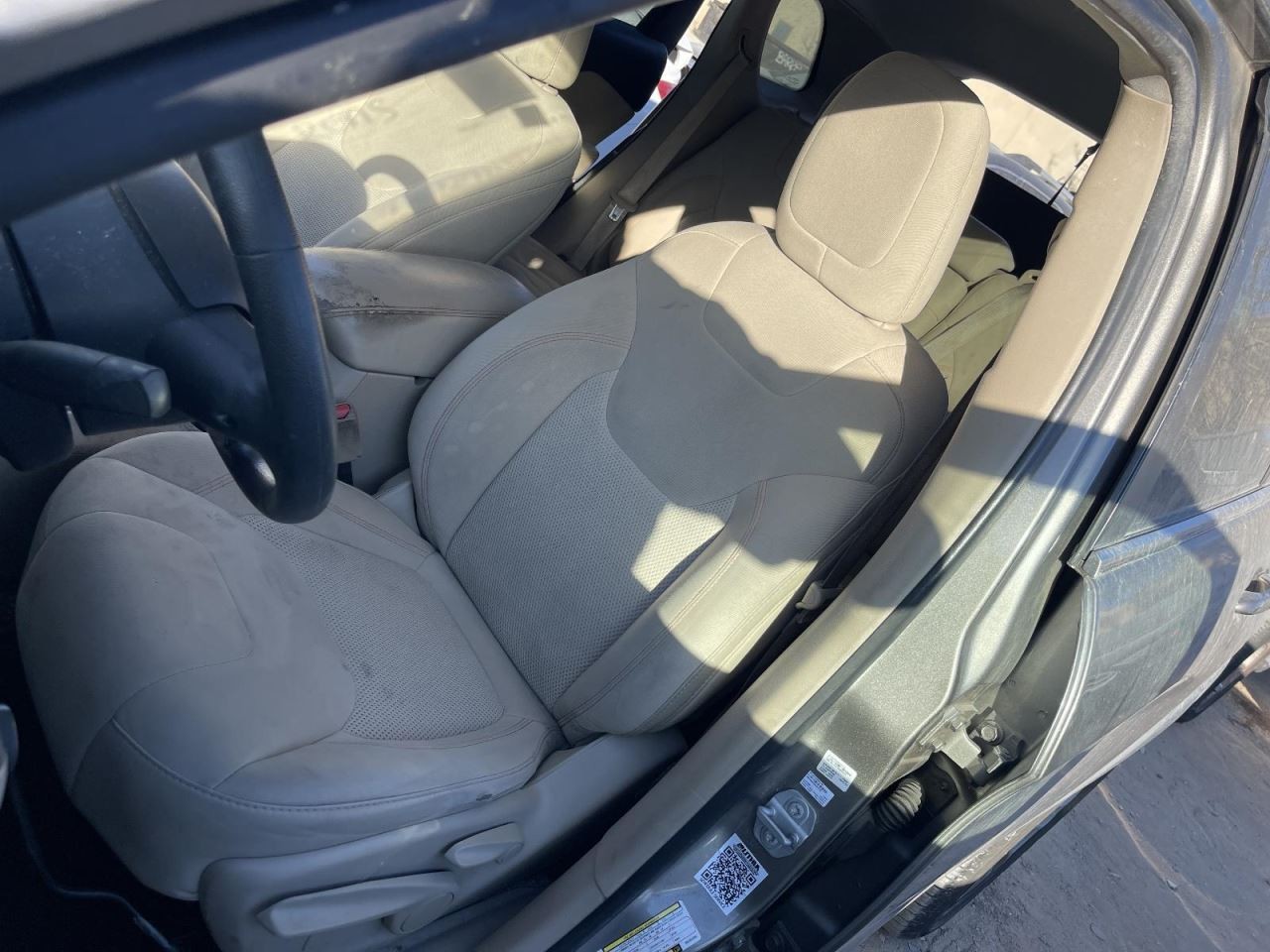 Driver Front Seat Manual Cloth Without Fold Flat Fits 15-22 CHEROKEE 1001033