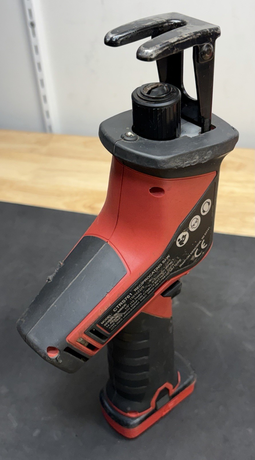 NICE! Snap On CTRS761 RED Reciprocating Saw with 14.4v Lithium Ion Battery