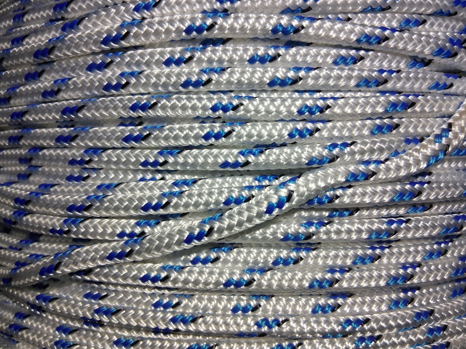 1/4 x 200 ft. Double Braid-Yacht Braid polyester rope. White w/ Blue & Black