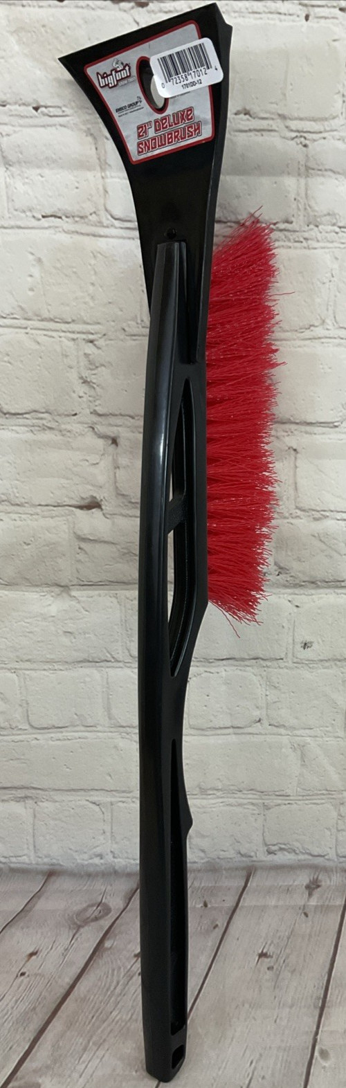 Bigfoot Snow Tools 21 Inch Deluxe Snowbrush Scraper Brush Full Windshield Reach