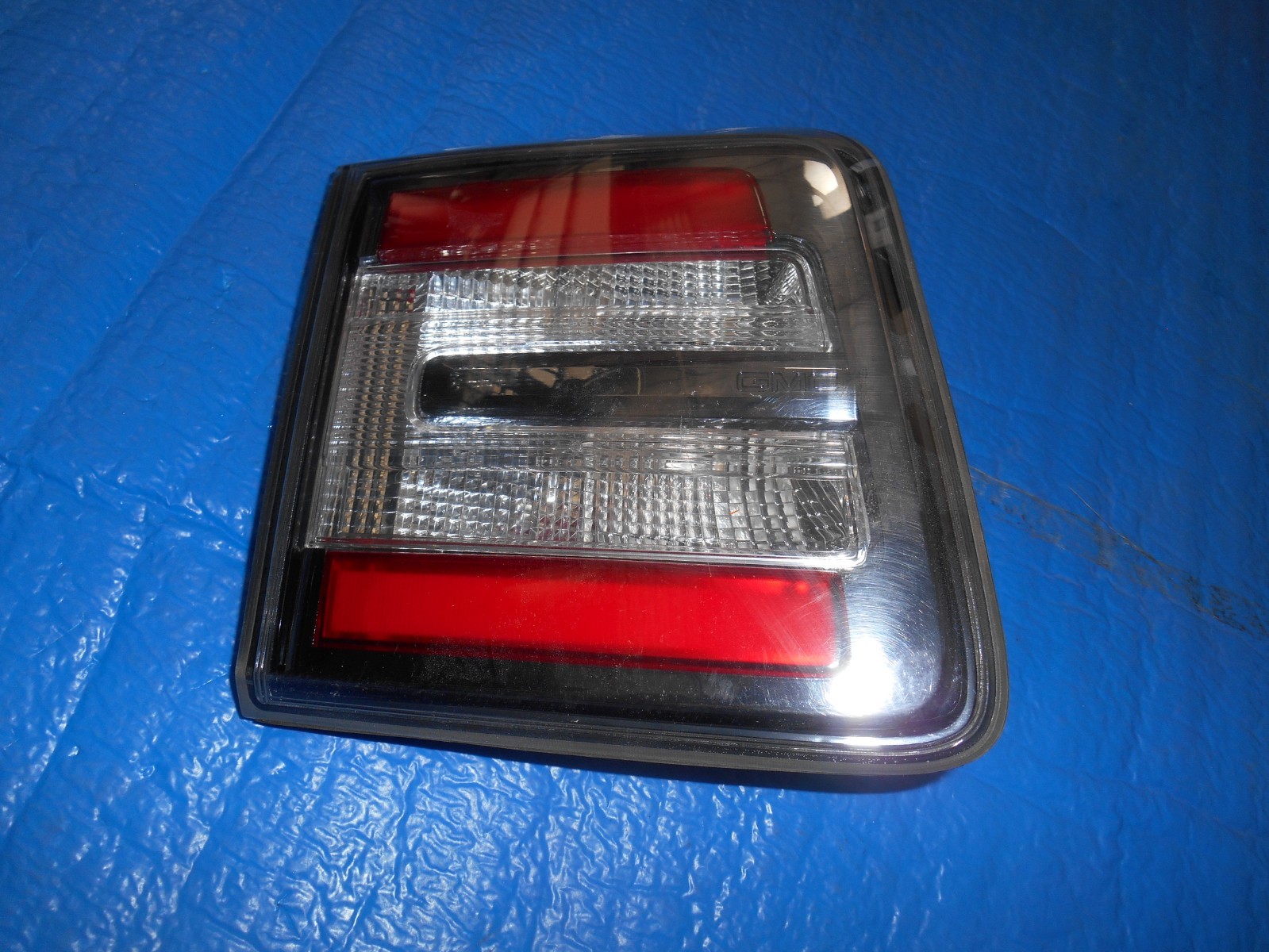 2013-2016 GMC Acadia Inner Decklid Tail Light Taillight Left Driver Side OEM