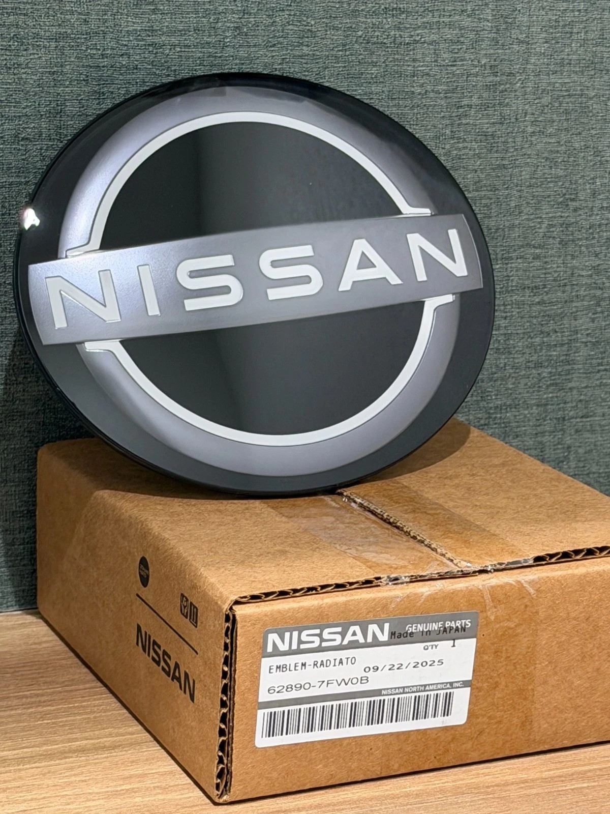 Nissan Sentra 2024 – 2025 Front Grille Emblem Radar Logo New 62890-7FW0B
