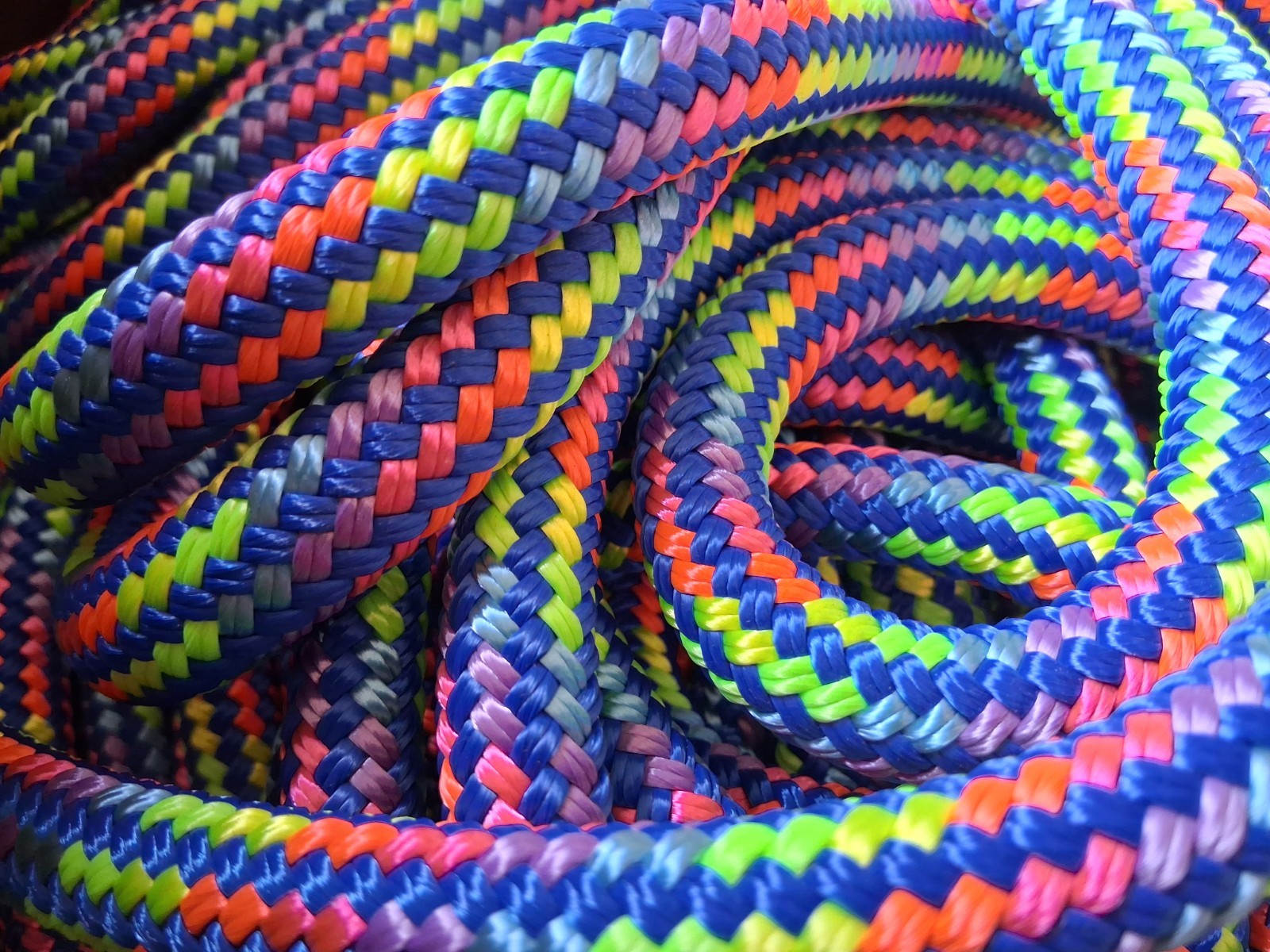 9/16 ” x 200 ft. Double Braid-Yacht Braid Polyester Rope . Maritime Rainbow Co.