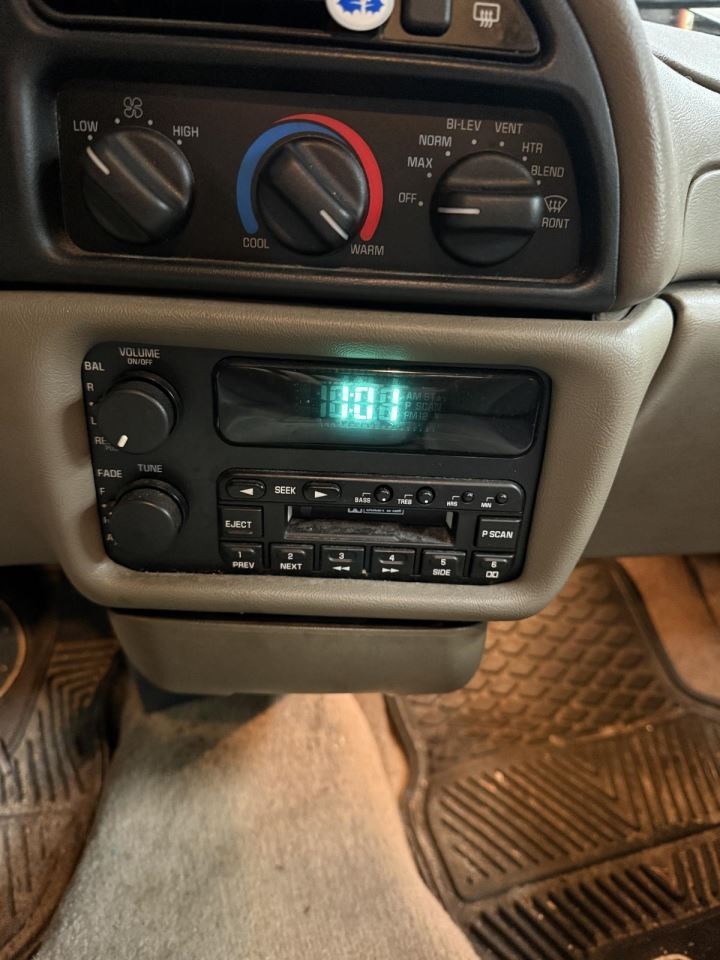 Audio Equipment Radio AM Mono-fm Stereo-cassette Fits 97-03 CENTURY 357872