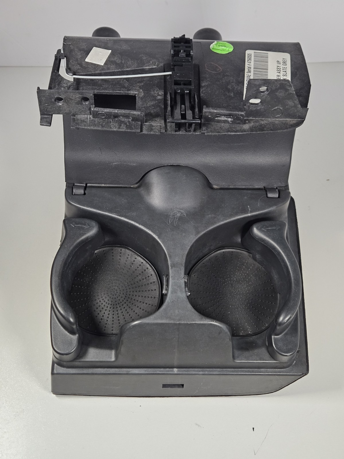 2002-2005 DODGE RAM 1500 IN DASH PUSH OUT BLACK DUAL CUP HOLDER ASSEMBLY OEM