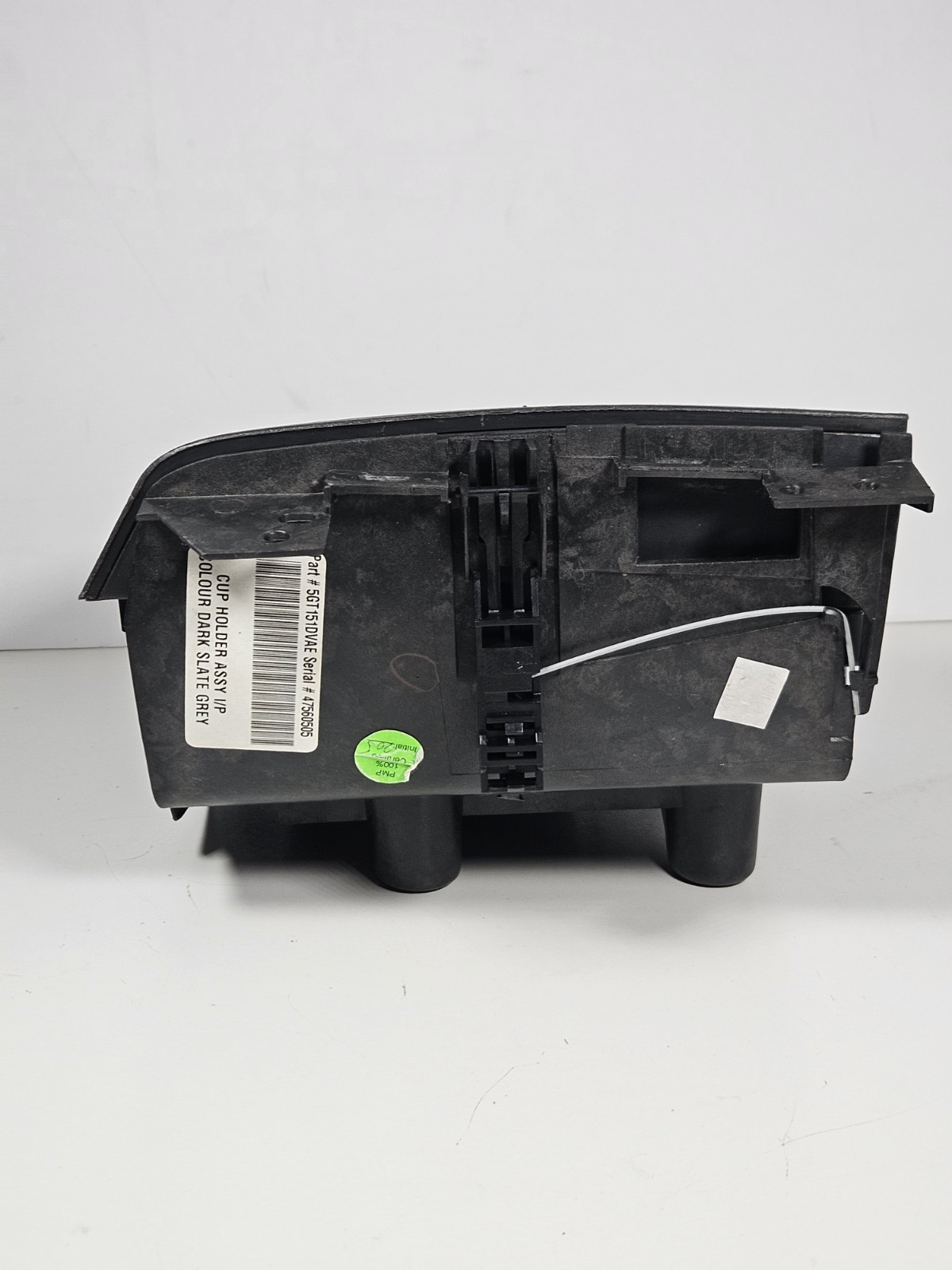 2002-2005 DODGE RAM 1500 IN DASH PUSH OUT BLACK DUAL CUP HOLDER ASSEMBLY OEM