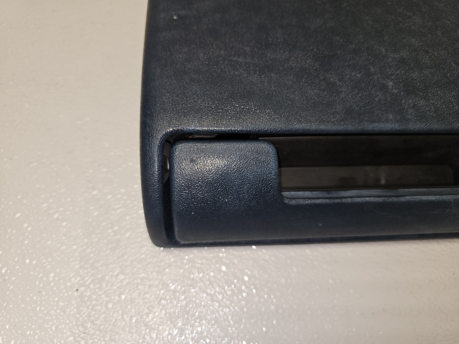 88-94 Chevy Silverado GMC 1500 Pull Out Dash Cup Holder Truck BLUE ( READ DISE)