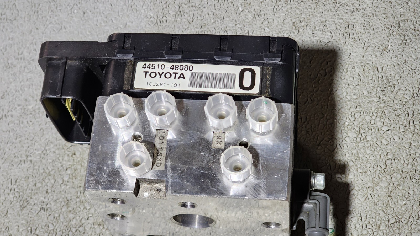 08-16 Toyota Highlander/RXH450 Hybrid ABS Brake Pump & Module # 44510-48080 OEM
