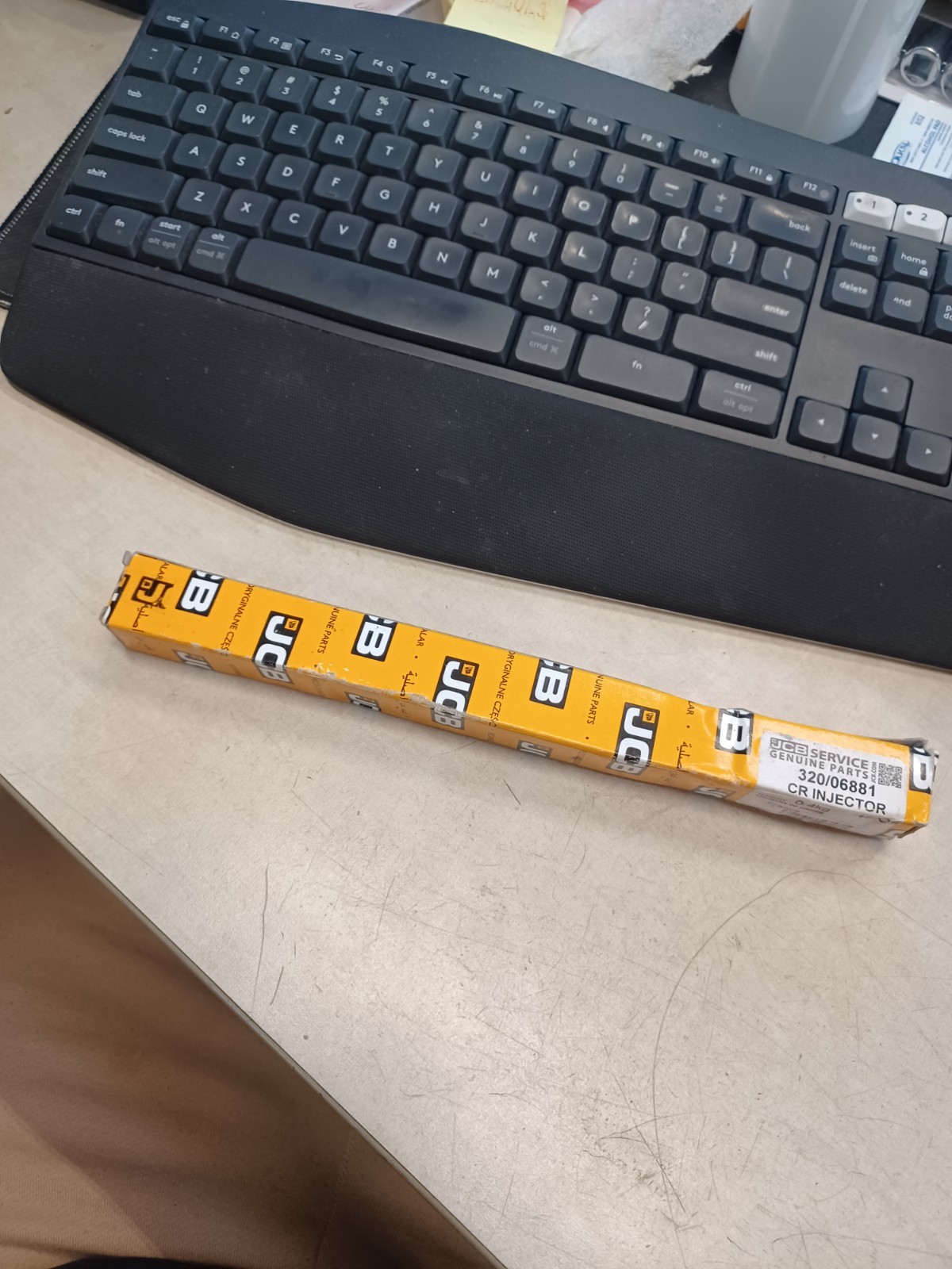 Genuine JCB Service 320/06881 Car Injector 0.4KG 18K25