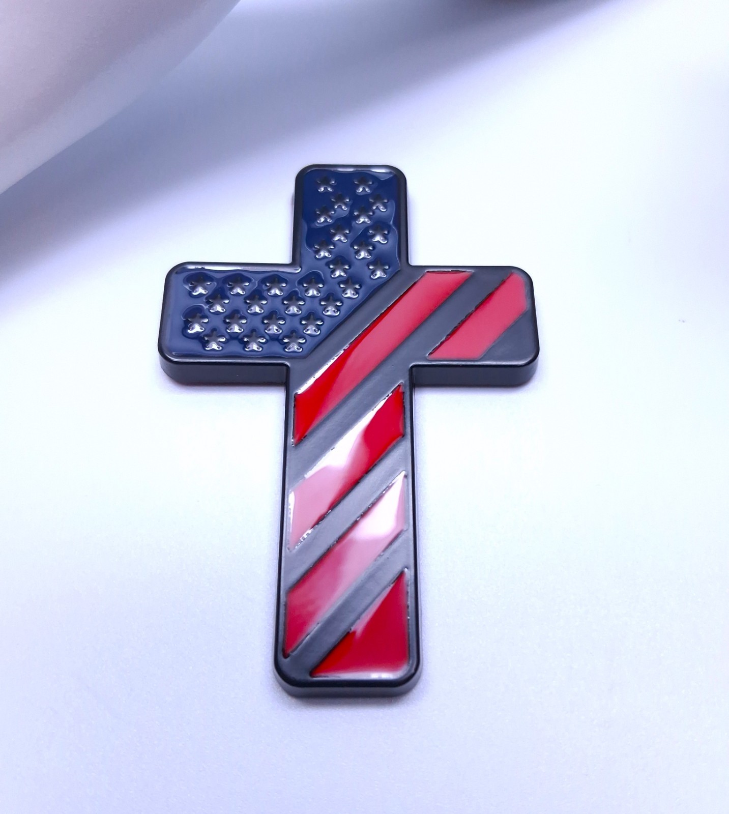 CHRISTIAN RELIGIOUS 3D CROSS W EMBOSSED AMERICAN FLAG METAL CAR EMBLEM STICKER