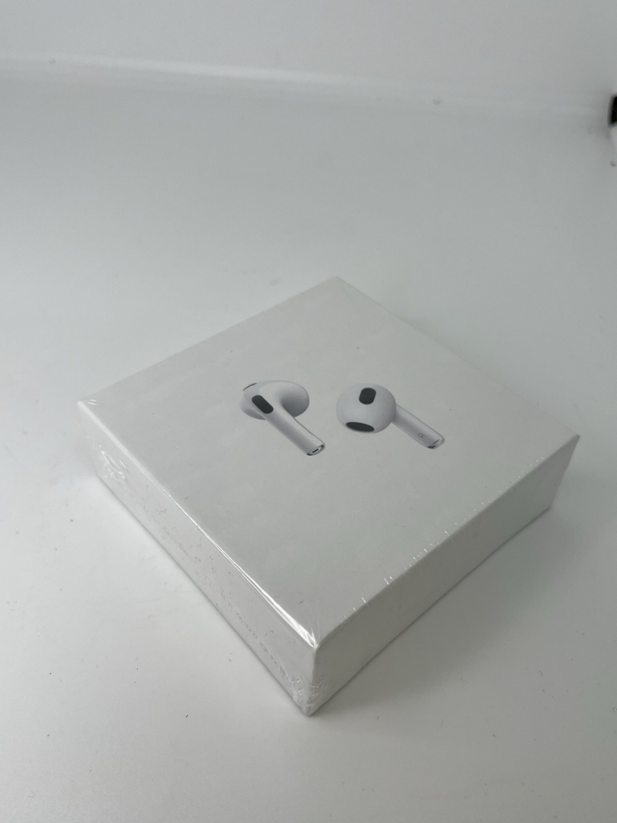Wireless Bluetooth Earbuds 3rd Gen Charging Case Included White Pods New