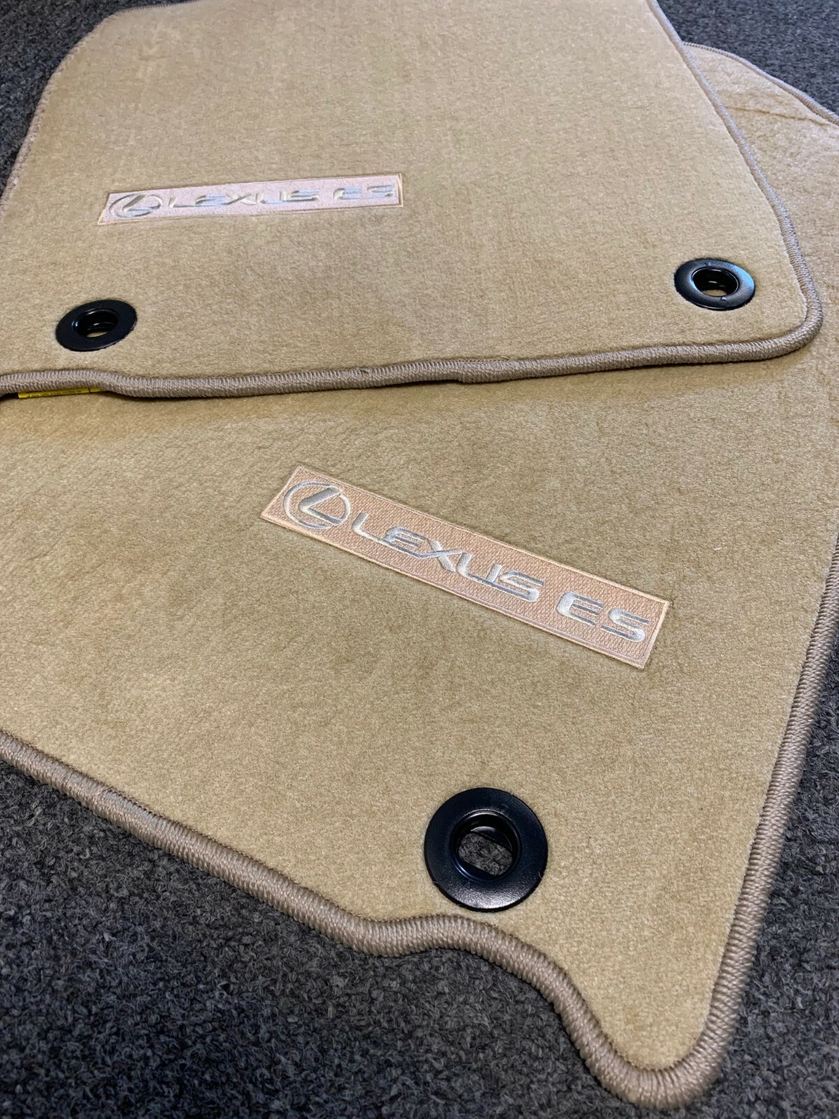 Lexus ES350 ES300H 2013-2015 4pc OEM CARPET FLOOR MATS IVORY PT208-33130-00