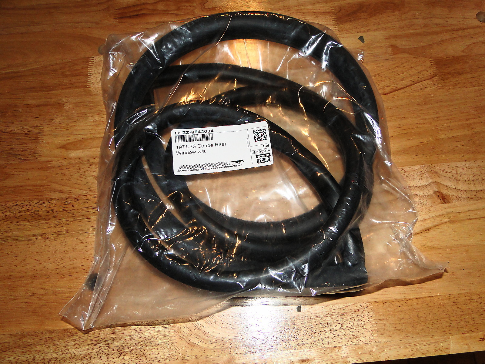 71 72 73 Cougar Rear Window Back Glass Weather-strip Gasket molded as original