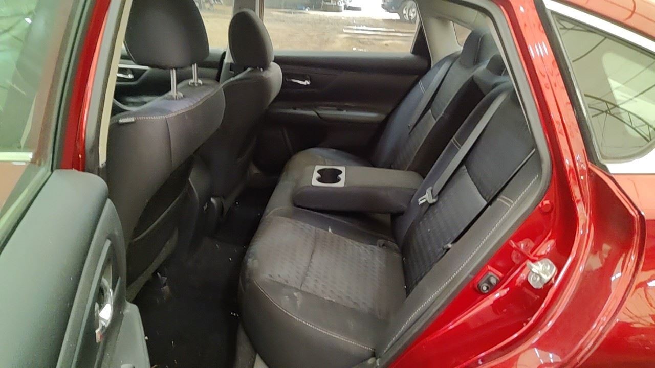(LOCAL PICKUP ONLY) Passenger Right Quarter Glass Sedan Fits 13-18 ALTIMA 722621