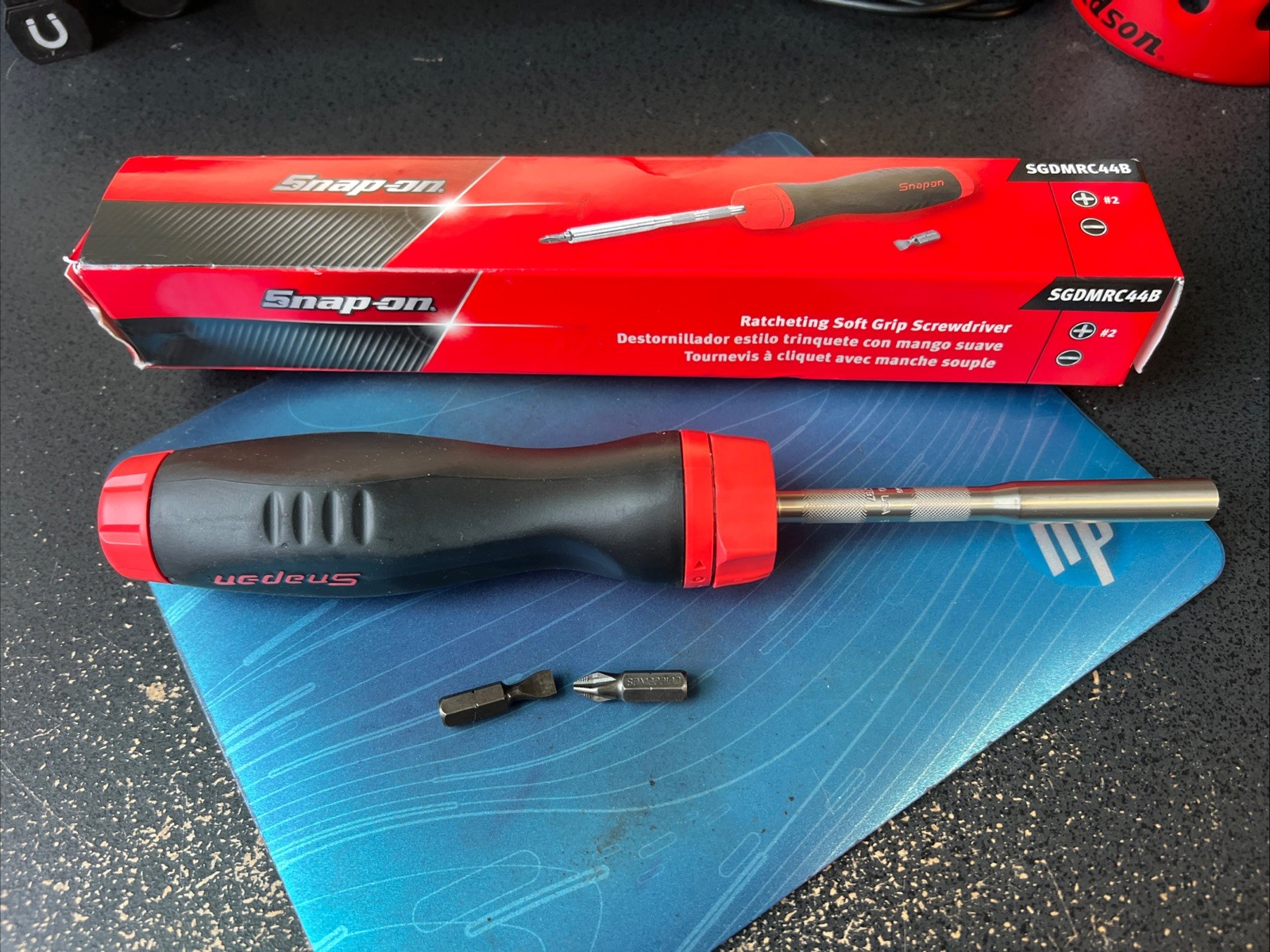 Snap on Ratcheting Screwdriver Red SGDMRC44B SOFT Grip HANDLE NEW BOX 🔥2 Bit