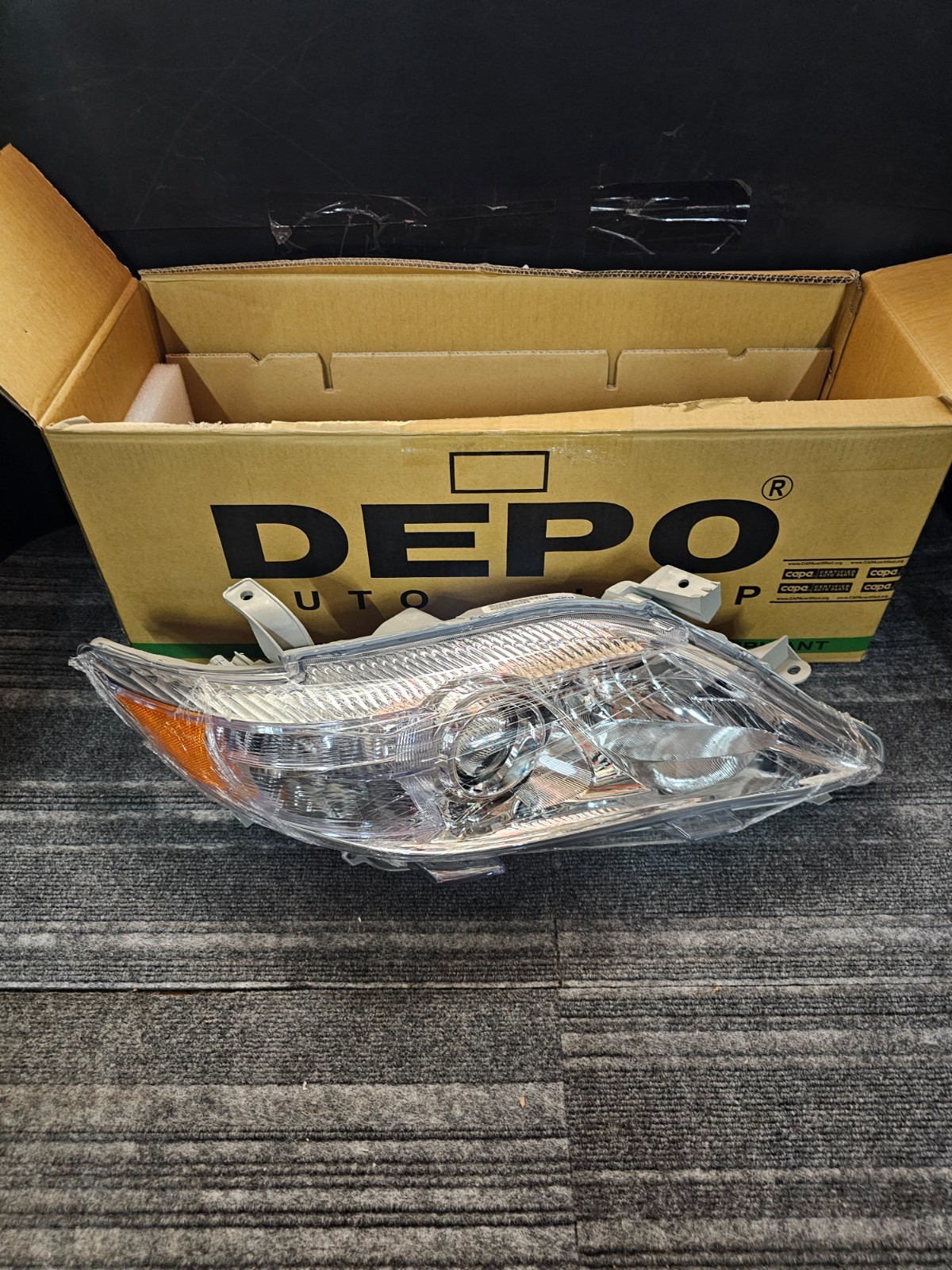 Depo 312-11B5R-AC1 Right Side Headlight Assembly For Toyota Camry (2010-2011)