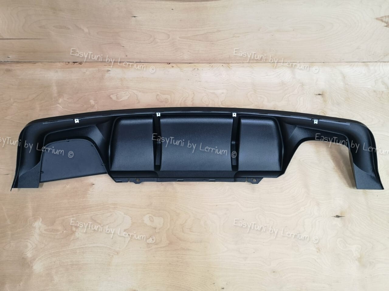 BMW E60 BMW E61 rear diffuser for m tech m sport bumpers abs plastic ( NON M5 )