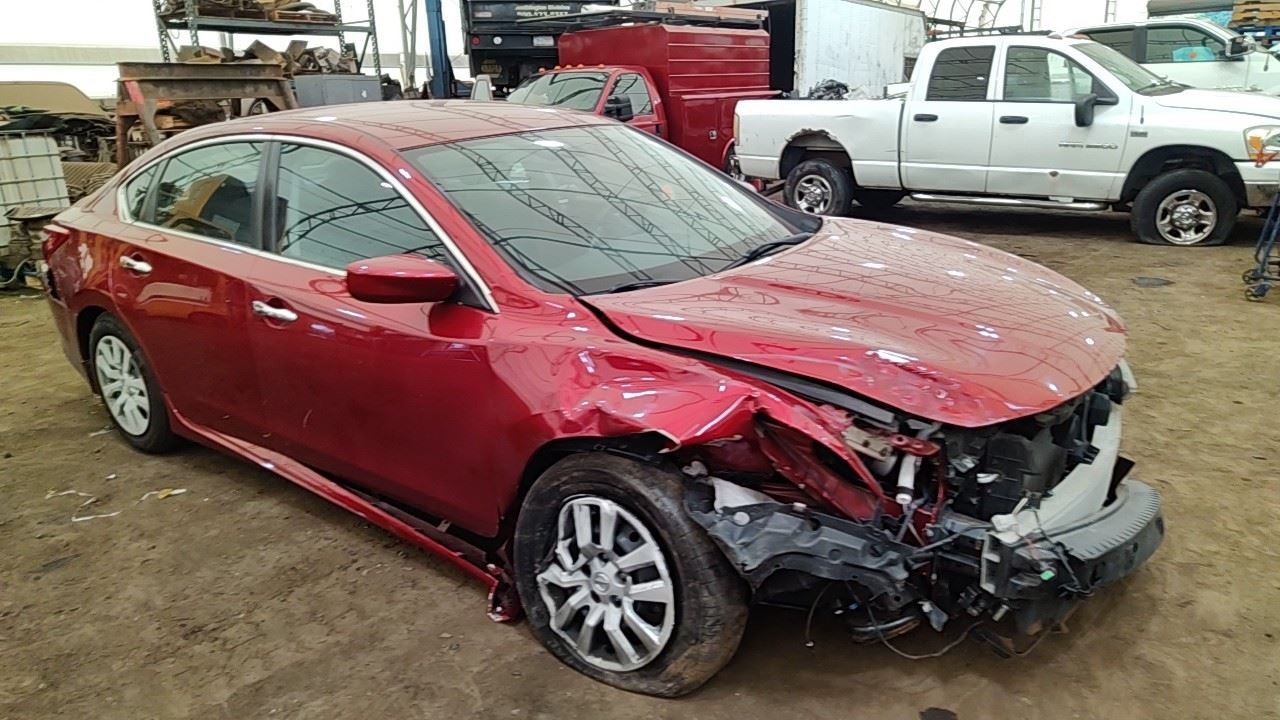 (LOCAL PICKUP ONLY) Passenger Right Quarter Glass Sedan Fits 13-18 ALTIMA 722621