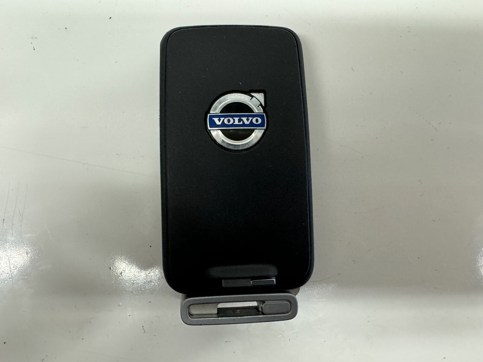 11-18 Volvo S60 V60 S80 V70 XC70 XC60 5 Button Key Fob 30659550