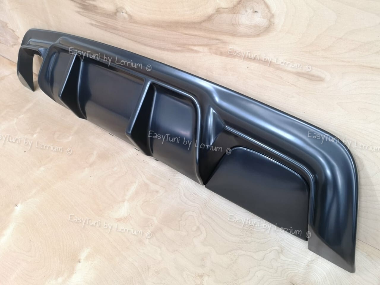 BMW E60 BMW E61 rear diffuser for m tech m sport bumpers abs plastic ( NON M5 )