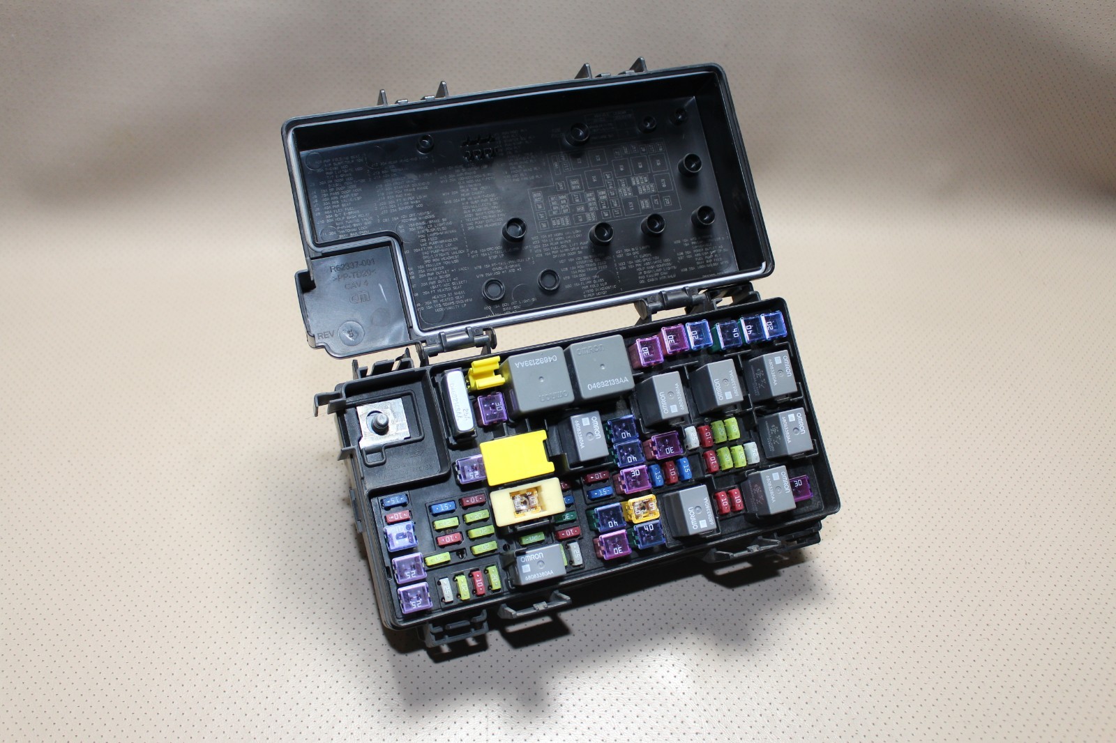 13 2013 DODGE GRAND CARAVAN BCM TIPM INTEGRATED POWER MODULE FUSE BOX 68163904AB