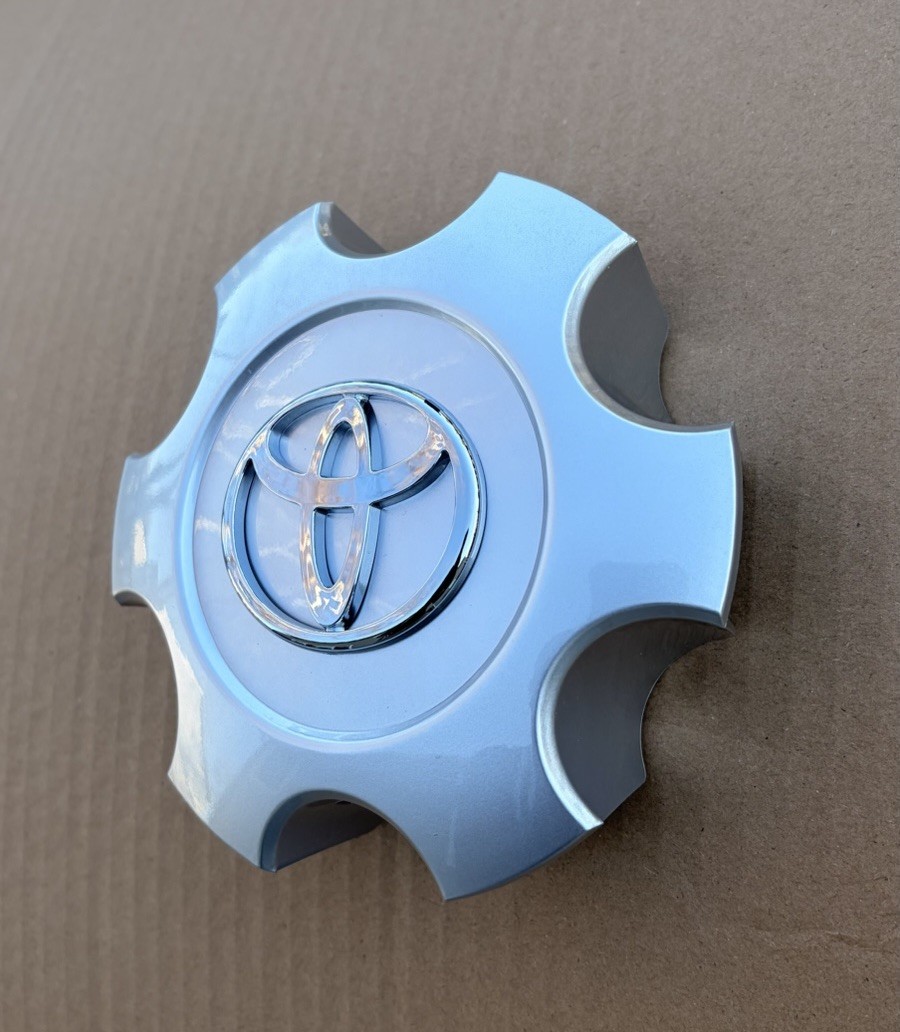 1pc New TOYOTA Sequoia 2003 04 05 06 07 CENTER HUB CAP SILVER 560-69440 17″WHEEL