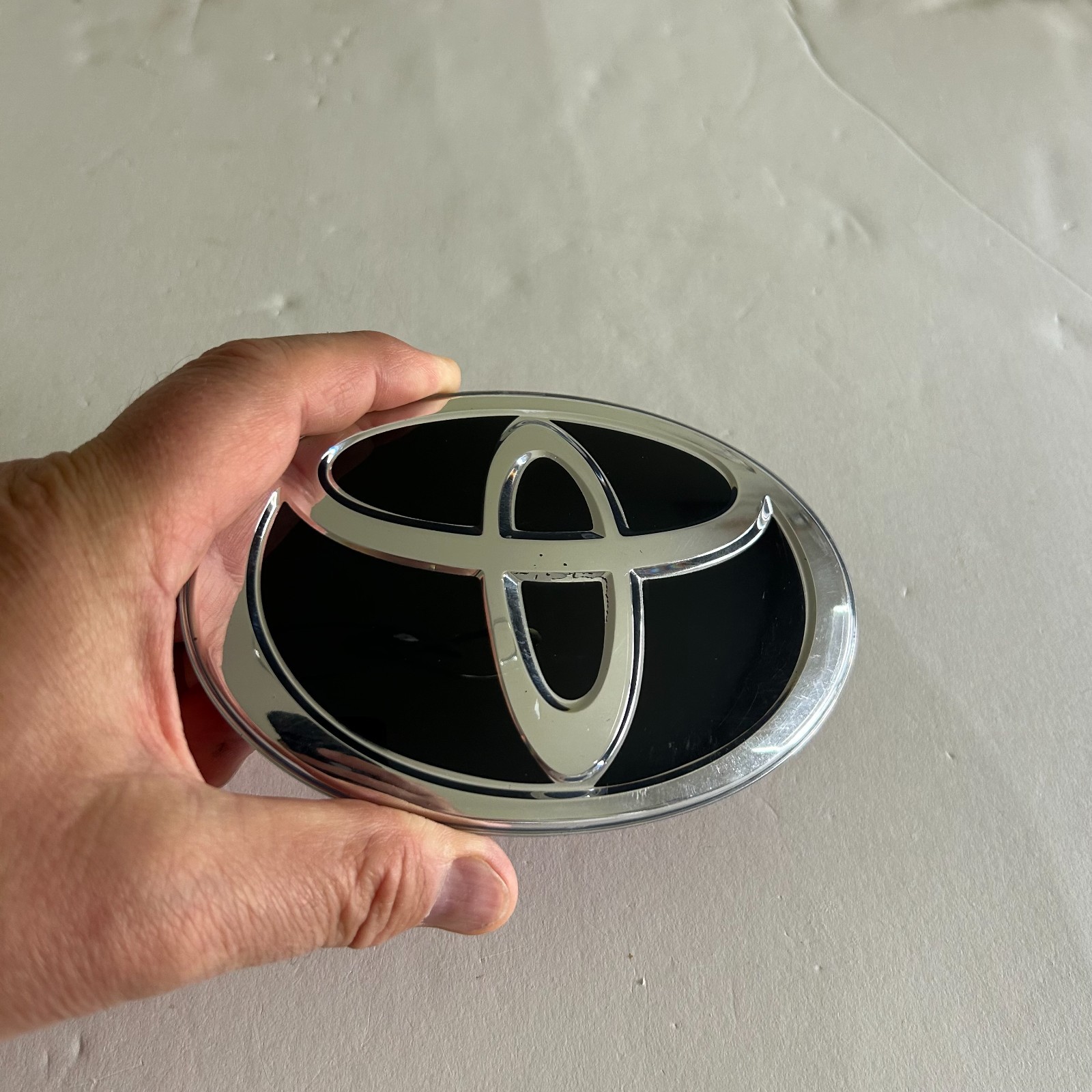 Custom Toyota Rear Liftgate Emblem Black Badge Logo for Highlander 2014-2019