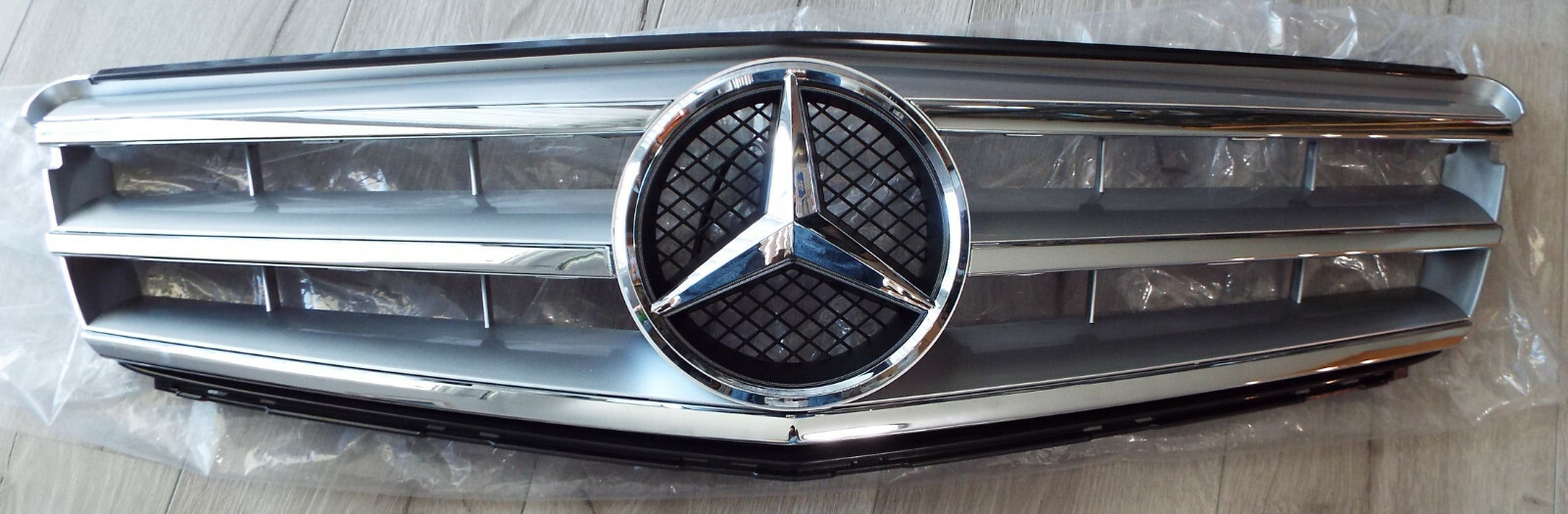 A.B.S. MERCEDES BENZ Front Silver Grill w/ Emblem 2014-17 ? 23-9572