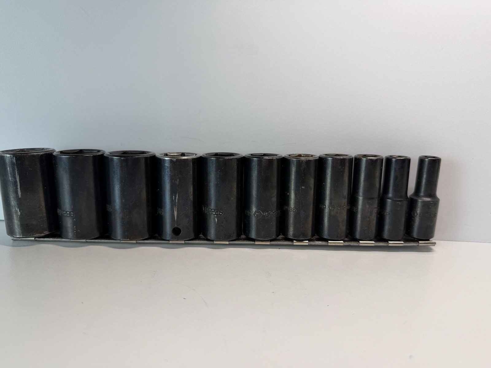 Matco Tools 11 Piece 3/8” SAE Drive 6 Point Mid-length Impact Socket Set