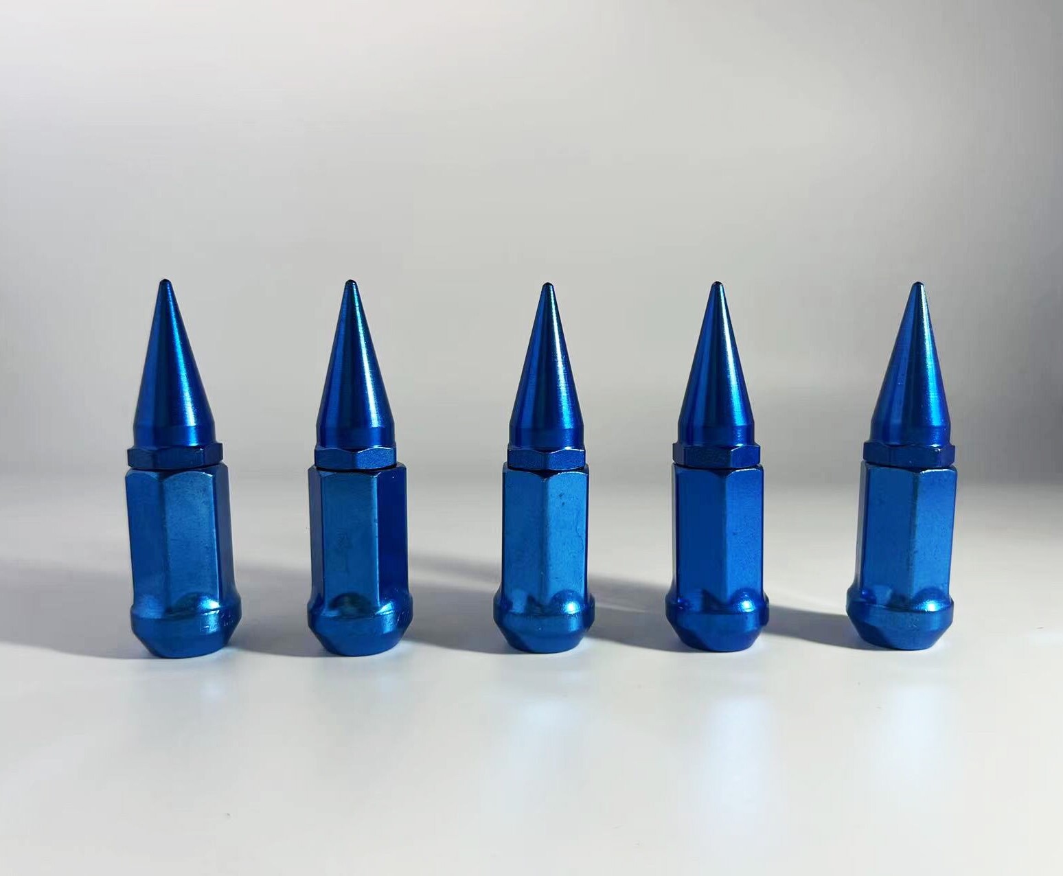 20PC BLUE 3.18” 2PC SPIKE LUG NUT 14X1.5 FOR 2008&UP DODGE CHARGER CHALLENGER