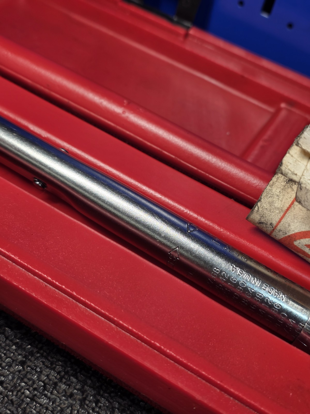 Mac Tools TW250R 3/8″ Drive Click Style Torque Wrench With Case 50-250in. lbs.