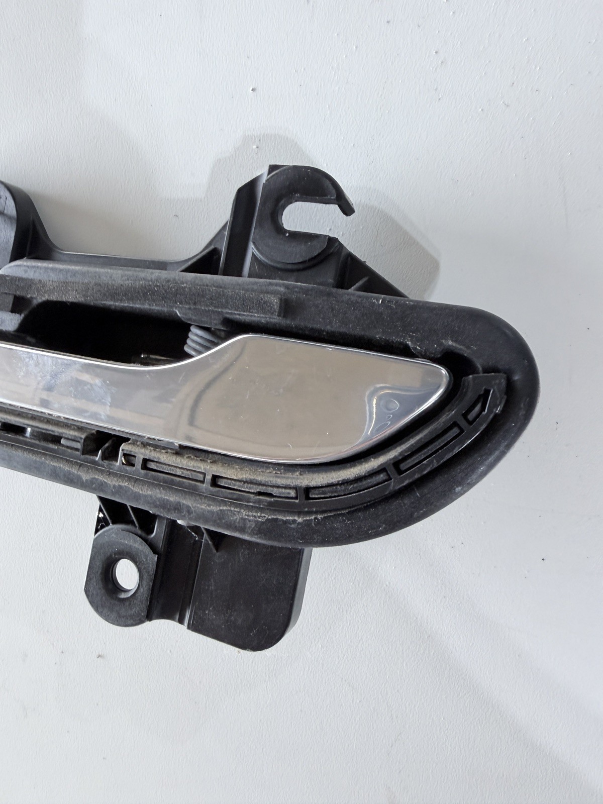 TESLA MODEL 3 DOOR HANDLE LEFT FRONT REAR 2017-2020 OEM 1081831-00-H