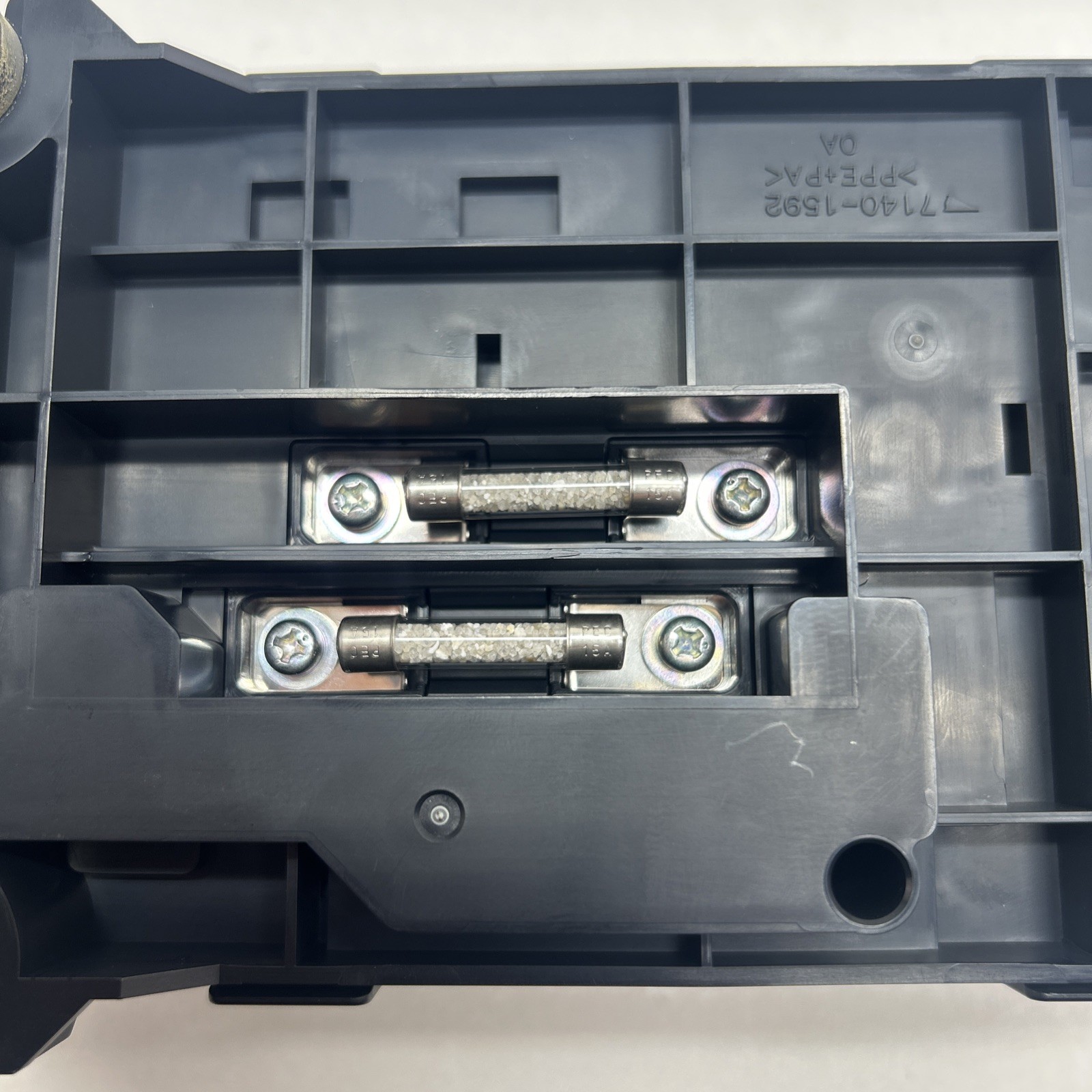 2006-2009 Lexus RX400H Hybrid High Voltage Battery Fuse Relay Box G3820-48010