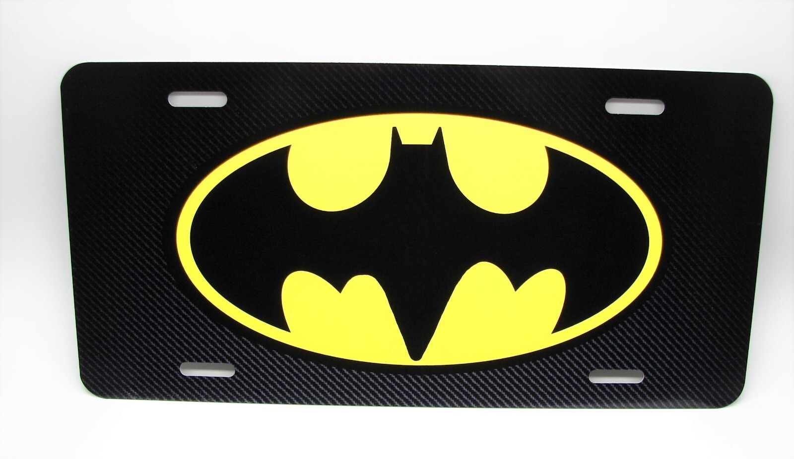 BATMAN METAL CAR LICENSE PLATE CARBON FIBER LOOK BACKGROUND